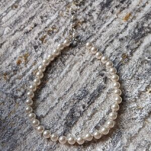 Elegant Pearl Necklace